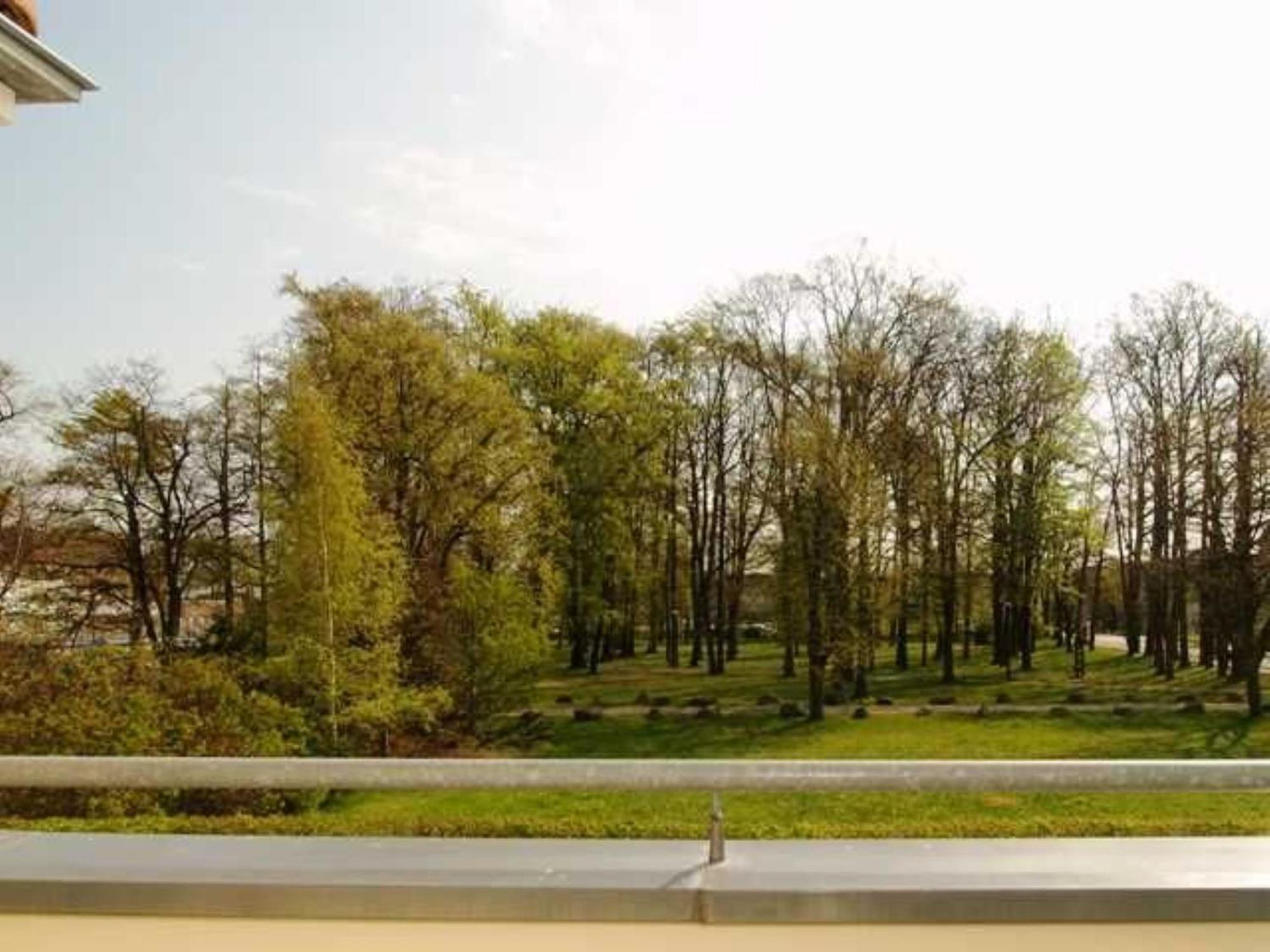 Отель Unter Den Kolonnaden 13 Кюлунгсборн Экстерьер фото